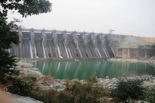 Maithon-Dam-Gates