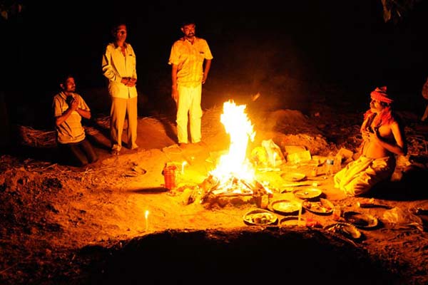Tarapith-cremation-ground-trantics