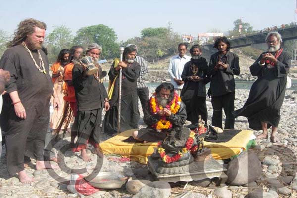 Tarapith-cremation-ground-trantics